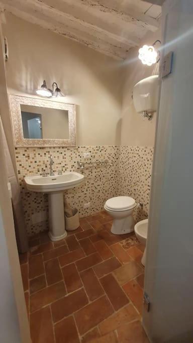 Casa Le Mura キアンチャーノ・テルメ エクステリア 写真